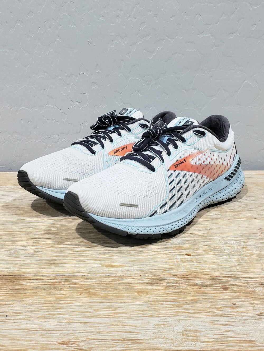 BROOKS Women's Adrenaline GTS 21 Running Shoes (8.5M) White/Alloy/Lt Blue